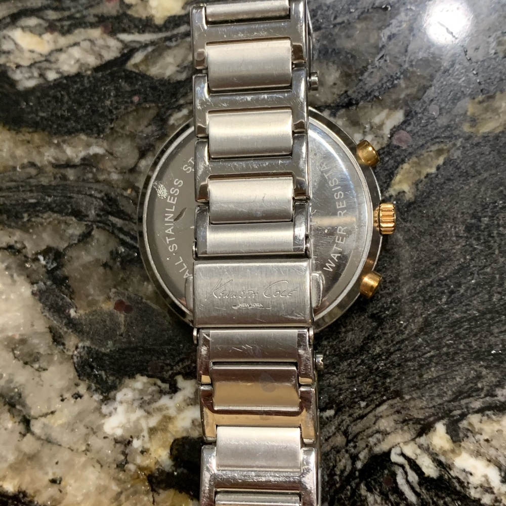 Kenneth Cole watch - Picture 3 of 3